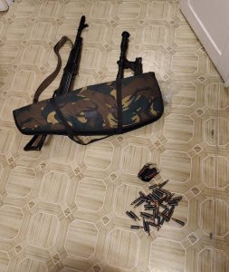Полицейскими Нижневартовска возбуждено уголовное дело в отношении горожанина, хранившего незарегистрированное ружье и боеприпасы под диваном